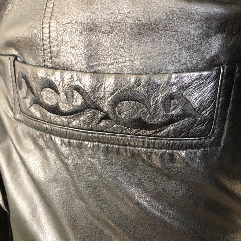 Coat - Picture 5 of 8